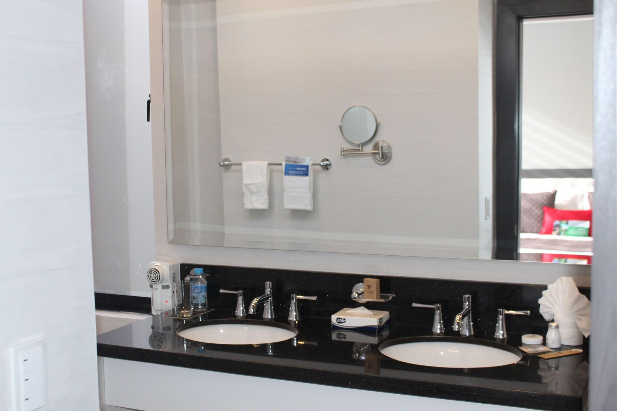 Citimed Hotel Кито Екстериор снимка