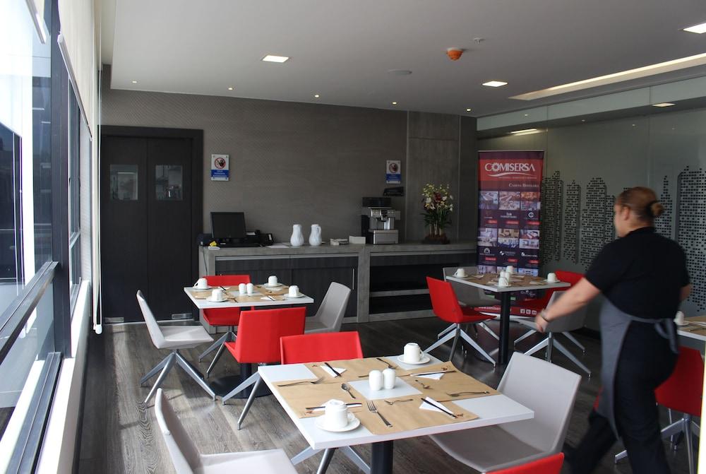 Citimed Hotel Кито Екстериор снимка